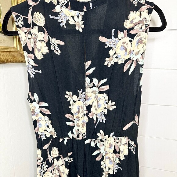ASTR The Label Sleeveless Floral Hi Lo Faux Wrap Maxi Dress Black Size Medium - Picture 9 of 11